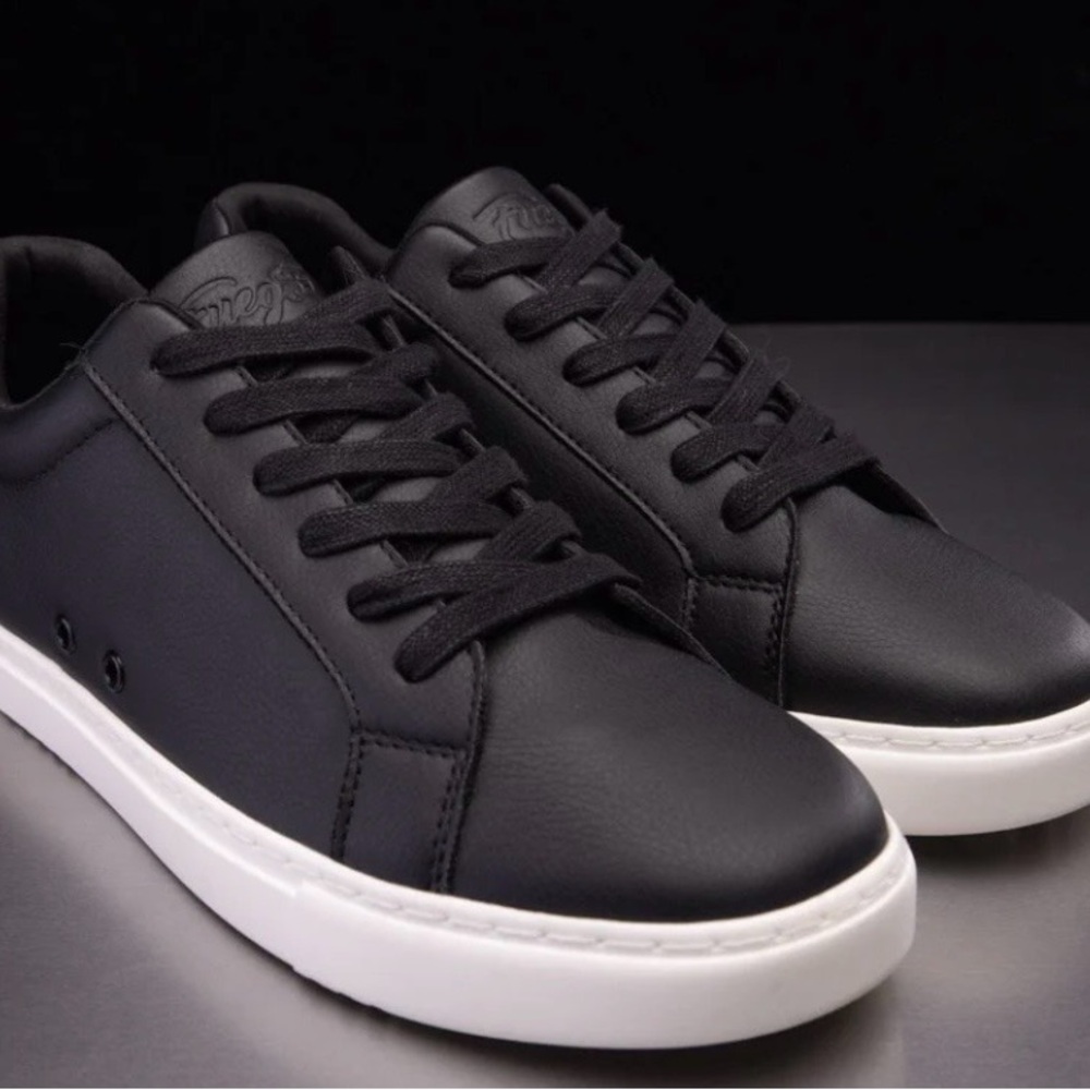 Fuego Dance Sneakers - Sleek Black Sneakers with White Soles.